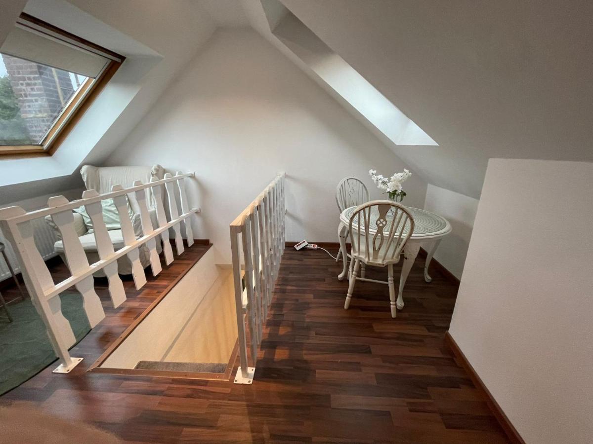 7-24 Self-Check-In - 120Qm - 5 Rooms - 2 Bathrooms - Kitchen - Free Parking - Yihapartment Hannover Bagian luar foto